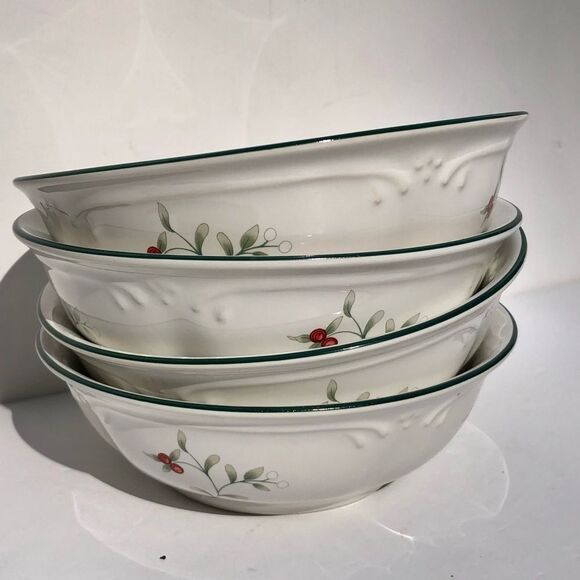 Pfaltzgraff Other - PFALTZGRAFT WINTERBERRY BOWL SET OF 4 BOWL WHITE WITH GREEN TRIM 6" X 2" TAL